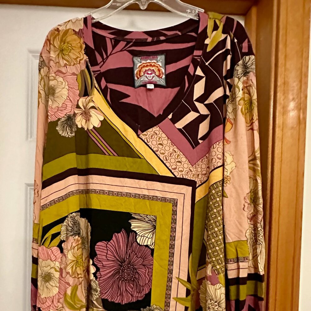 Johnny Was ECHO‎ FAVORITE Long Sleeve V-Neck Swing TEE 1X - Picture 3 of 8